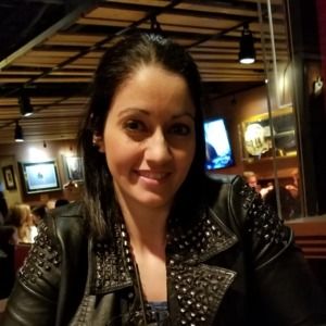 Meet your Posher, Larissa